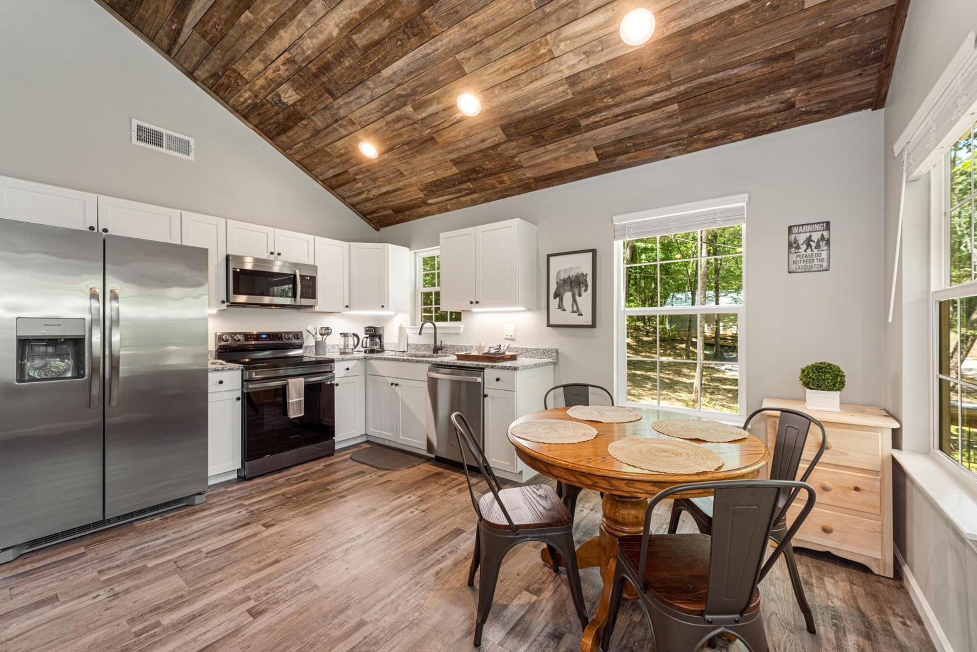Coyote Cabin At Woodland Retreat At Desoto Beside Desoto State Park فورت باين المظهر الخارجي الصورة